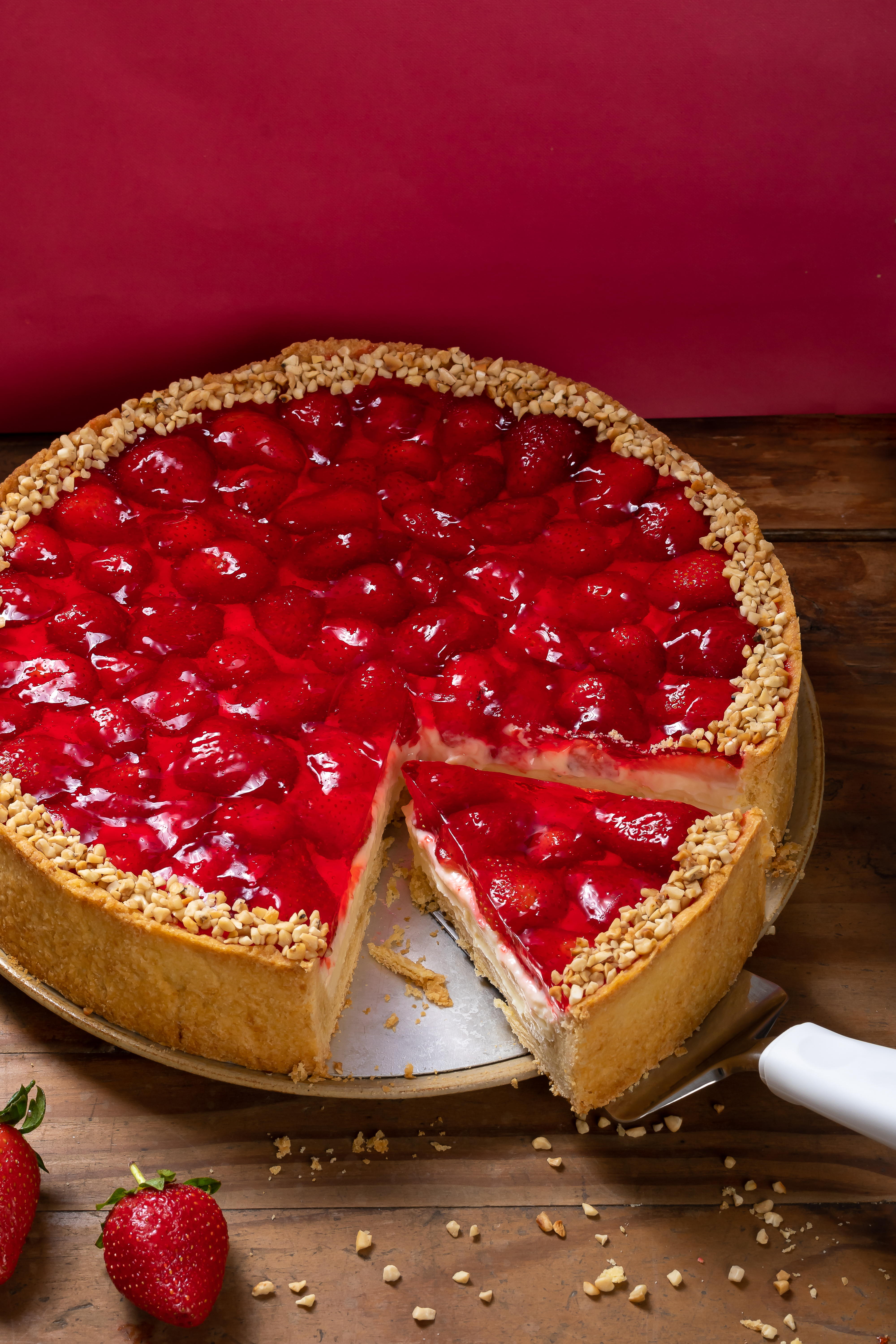 Fruvela Jahoda na tvarohovej torte s orieškami
