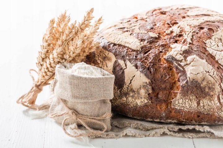 Chleb keto z babką jajowatą — przepis bez mąki pszennej, który naprawdę trzyma formę